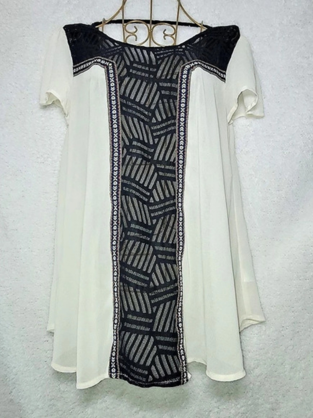 Pinkblush ivory & black geometric embroidered chiffon tunic blouse size S